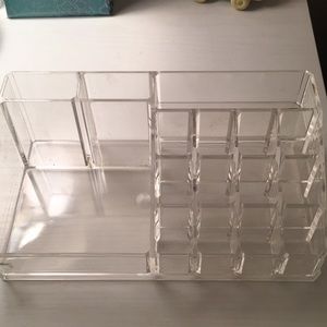 Makeup organizer